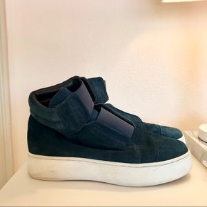A7EIJE | blue suede sneaker